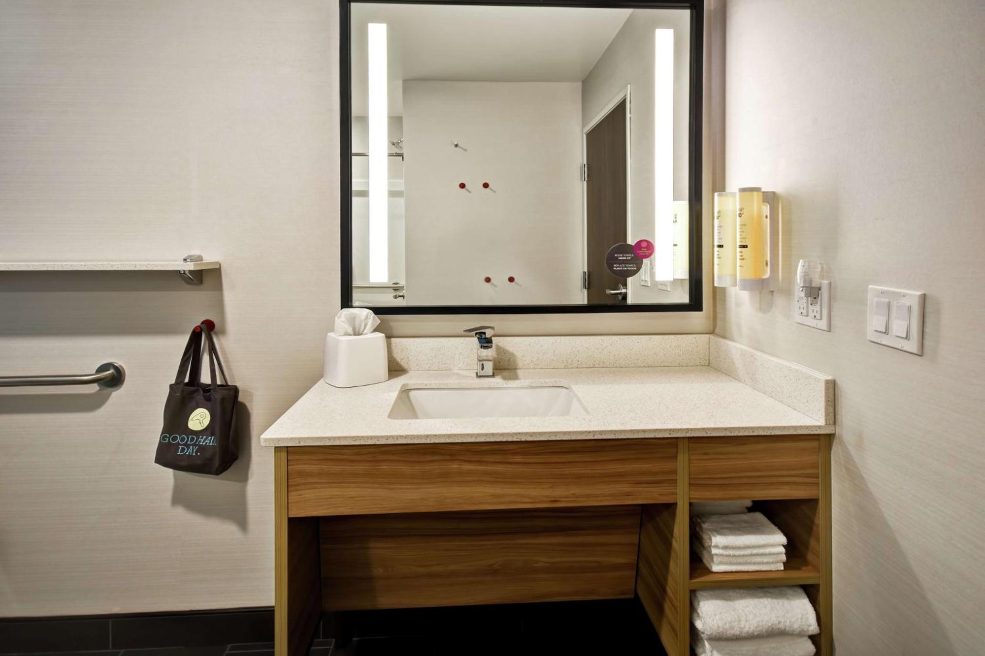 Tru By Hilton Fort Wayne Buitenkant foto